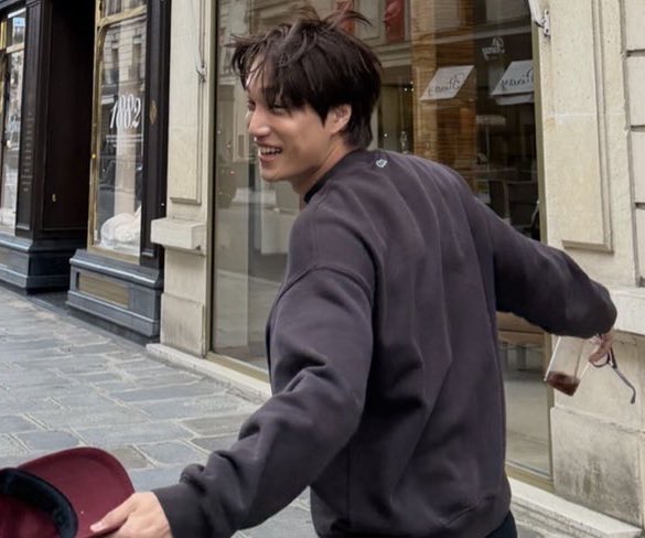 kaieyed's tweet photo. he’s so precious ☹️ https://t.co/uESYX7ttit