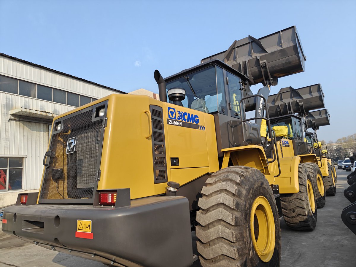 IanSu823's tweet photo. ZL50GN wheel loader is the the first-choice equipment for the production organizationin the fields of ports, engineeringconstructions, and logistics. https://t.co/QaRlueCcao