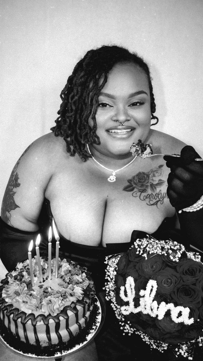 ariadee_d33jay's tweet photo. happy 23rd birthday to me ! 😫♎️✨🍾 https://t.co/4YwMWUxosK
