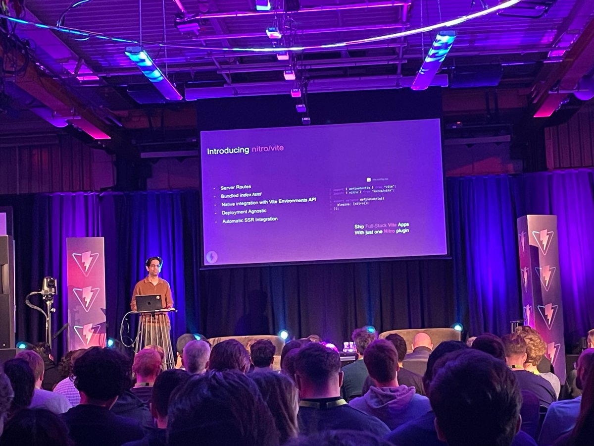 CertificatesDev's tweet image. .@ViteConf 2025 in Amsterdam has been amazing! 🇳🇱
@youyuxi & @_pi0_ talks blew us away this morning🙌
We're still here for Day 2 - come say hi, meet the team, and grab some epic swag 🎁