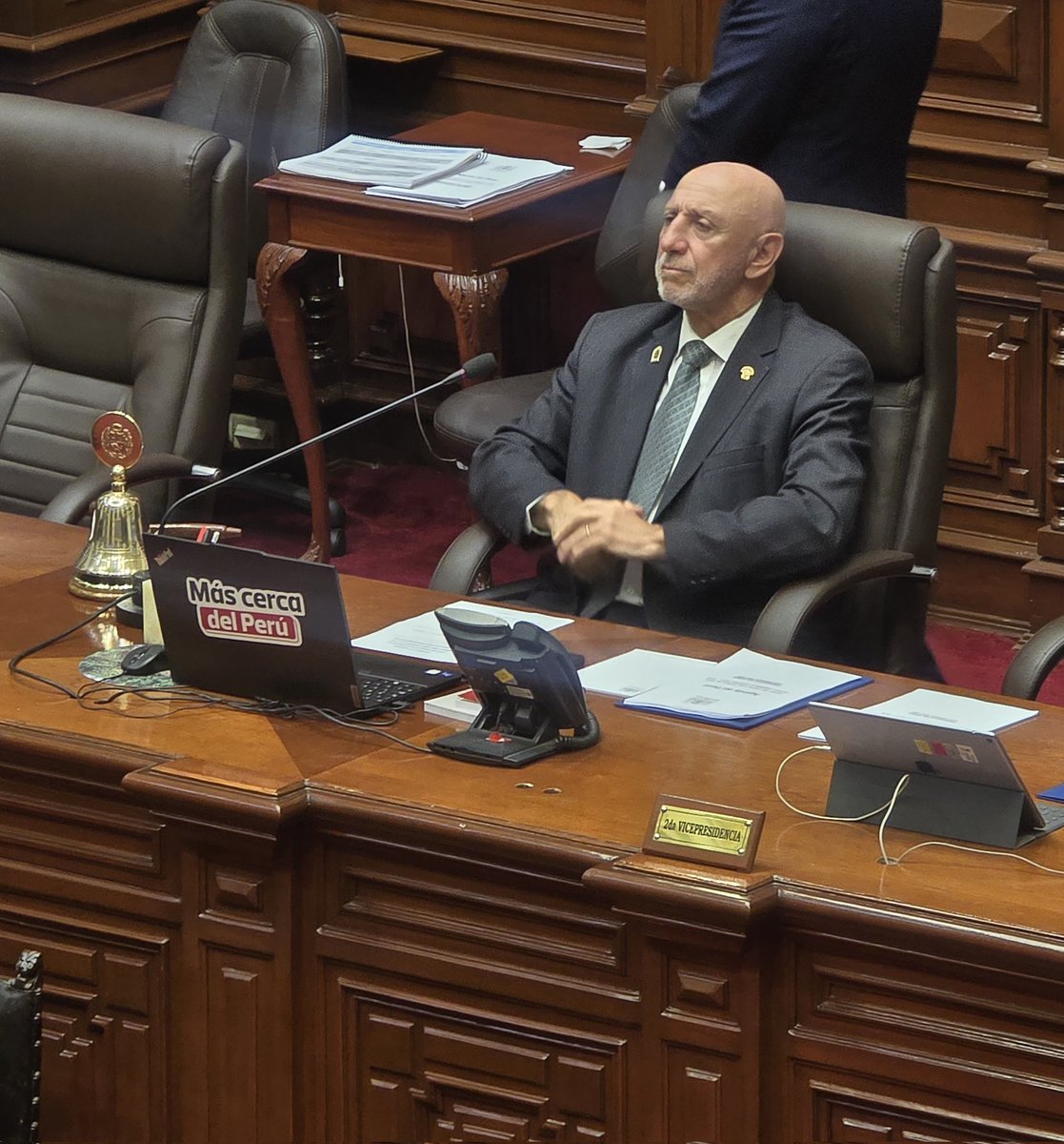 #CongresoInforma I Se presentó una Moción de Censura a la Mesa Directiva del Congreso. Por consiguiente, se invitó al congresista José Cueto a conducir la sesión plenaria.