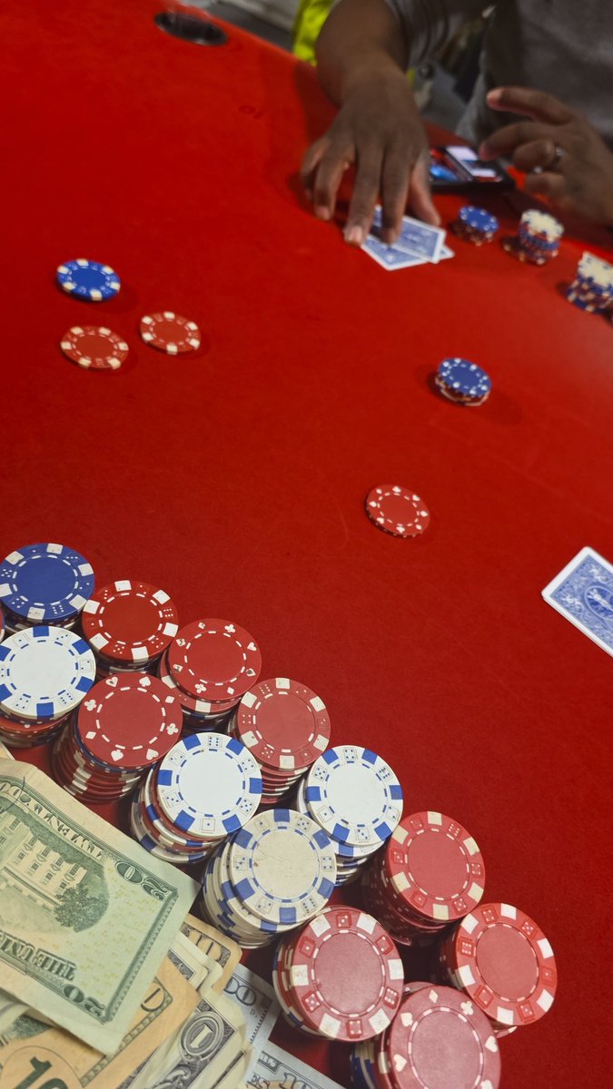 TaraTNA's tweet image. Poker Nights #practice #butforreal