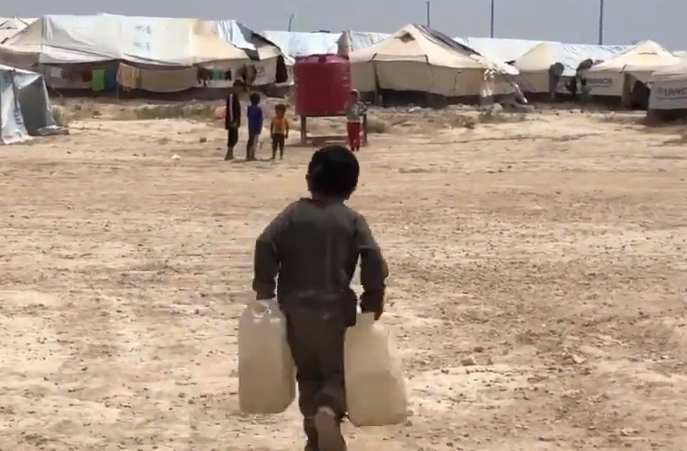 10 octobre 2025
+110 ENFANTS 🇫🇷
coupables de rien
sont TOUJOURS détenus
dans des conditions indignes
dans le camp-prison #Roj
Nord-Est de la #Syrie
en violation du droit international
&amp; de la Convention des droits de l'enfant
#RapatriezLes
<a href="/EmmanuelMacron/">Emmanuel Macron</a> <a href="/jnbarrot/">Jean-Noël Barrot</a> <a href="/francediplo/">France Diplomatie 🇫🇷🇪🇺</a>