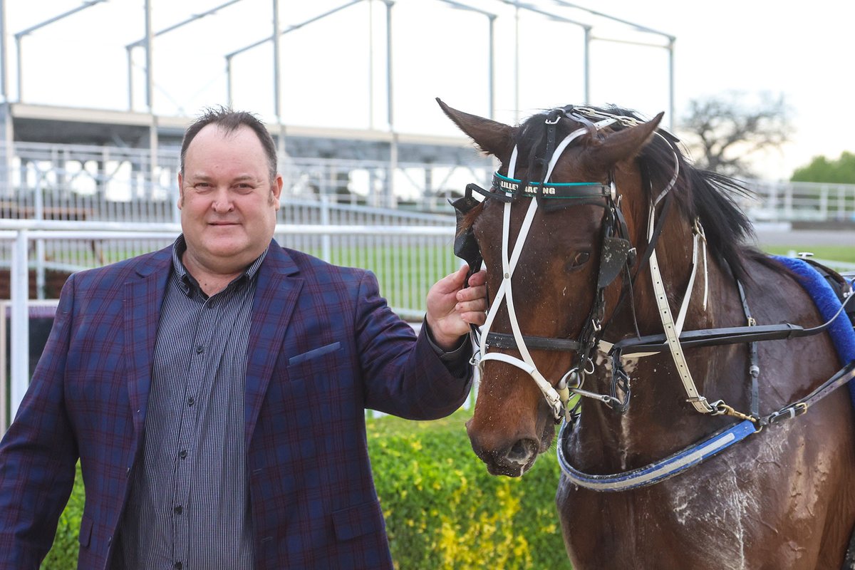 From Victoria to Addington, trainer Brent Lilley &amp; #KvalleyRay (NZ) make their trip across the ditch worth while, taking out the 2025 Listed $75,000 Harness Million 2YO Trot 🏆🎉

The son of Bold Eagle was purchased for $100,000 by Kvalley Racing from Ms BA Williamson’s 2024