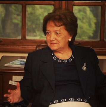 turkpdrdernegi's tweet photo. Psikolojik danışmanlık ve rehberlik alanının ülkemizdeki ilk akademisyenlerinden, Sn. Prof. Dr. Yıldız Kuzgun vefat etmiştir. 

10 Ekim 2025 Cuma günü (bugün) ikindi namazını müteakip Hızırbey Camii’nde kılınacak cenaze namazından sonra Eğirdir Kervansaray Mezarlığı’na defnedilecek olan Sn. Prof. Dr. Yıldız Kuzgun'a Allah’tan rahmet kederli ailesine sabır ve başsağlığı dileriz.