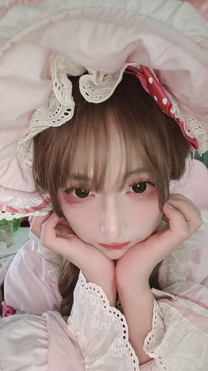 盯着你。#伪娘 #CD #男娘 #dom #贱狗 #m #傻逼 #ATM #贡奴 #上贡 #ATM奴 #ATM提款机 #压榨 #吸金 #吐钱 #榨金 #代付奴 #报销奴