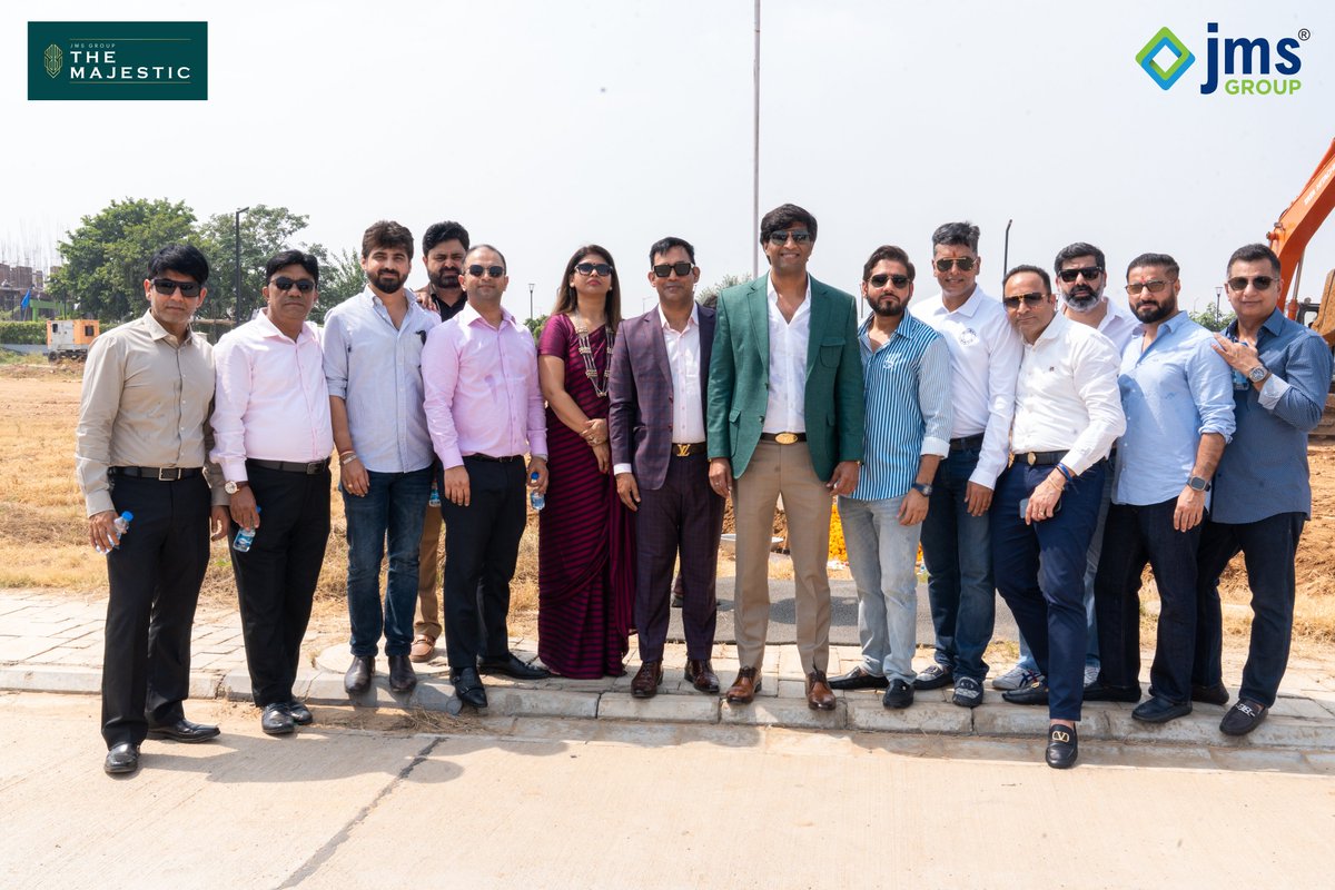 JMSBuildtech's tweet image. A day of blessings, beginnings, and excitement; memories from the Bhoomi Poojan at Aarambh: The Royal Beginning, JMS Group The Majestic.

#JMS #JMSGroup #BuildingTomorrowTogether #RealEstate #gurugram #bhoomipoojan