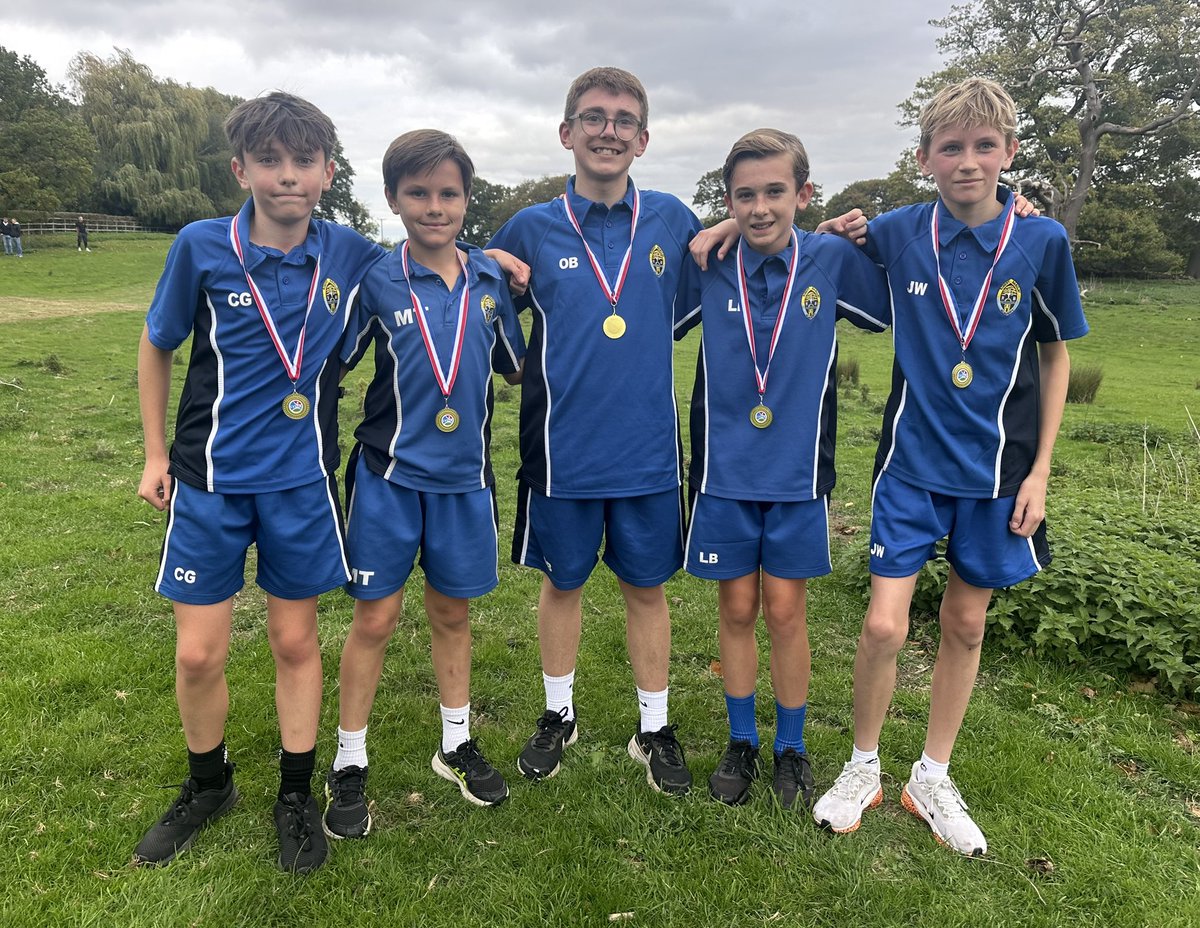 Outstanding performances and commitment from <a href="/RBAcad/">Robert Barclay Academy (RBA)</a> Yr8/9 boys team finishing the District Cross Country League season as District Champions!! Well done boys 🏃🏻 🥇🥇🥇🥇🥇#TeamRBA