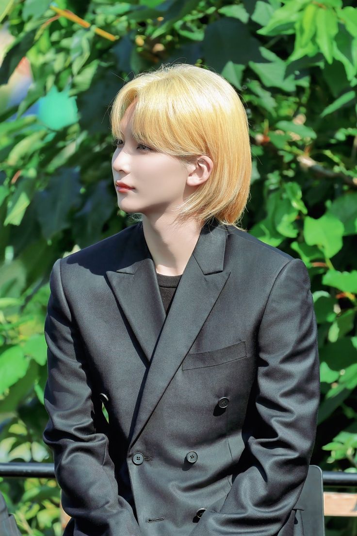 정장 하니가 너무 예뻐 진짜로 ...