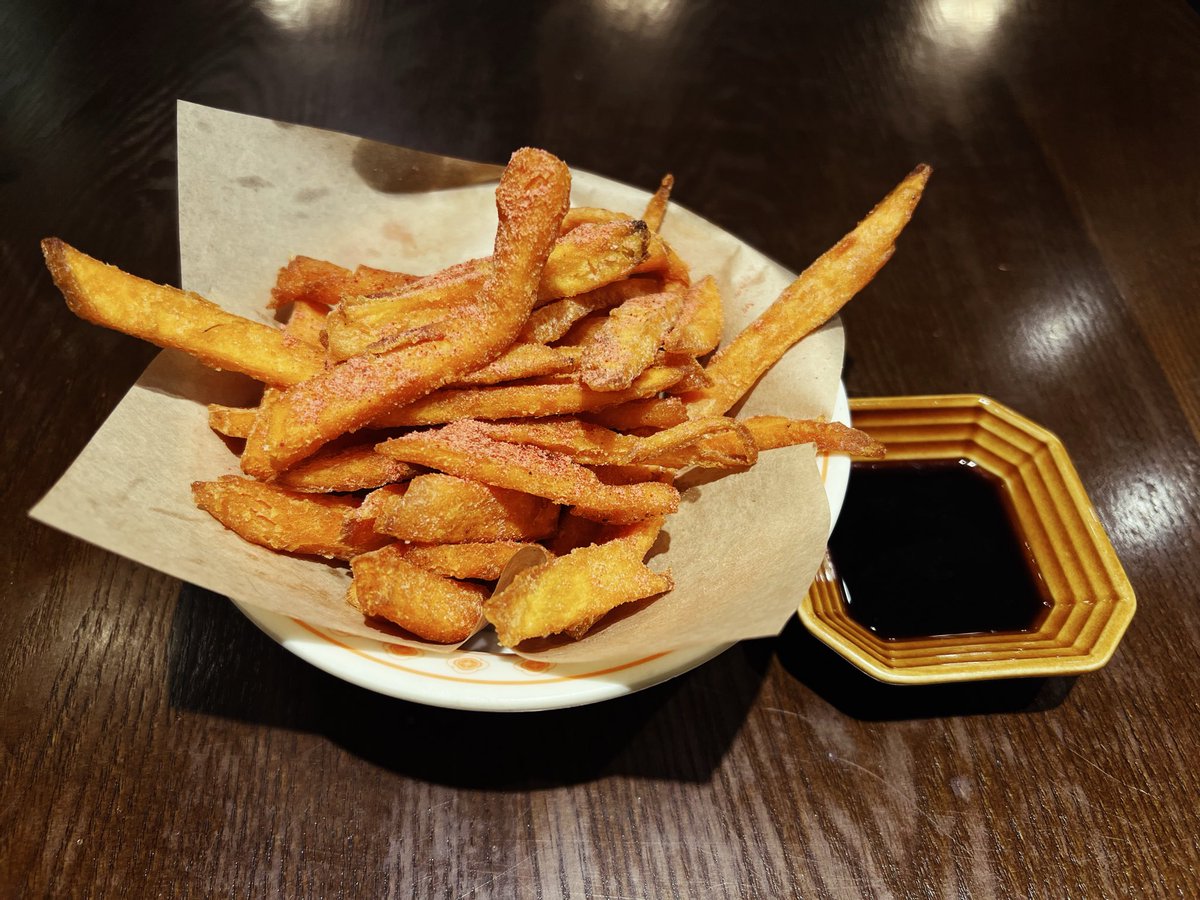 stripeboy's tweet photo. 今日好像應該要吃台式食品。
「那個灣仔分店」門口沒有告訴你,內裡其實有下午茶餐。
#推特吃 #twiteat #那個 #NAGE https://t.co/t7UKgKWRRh