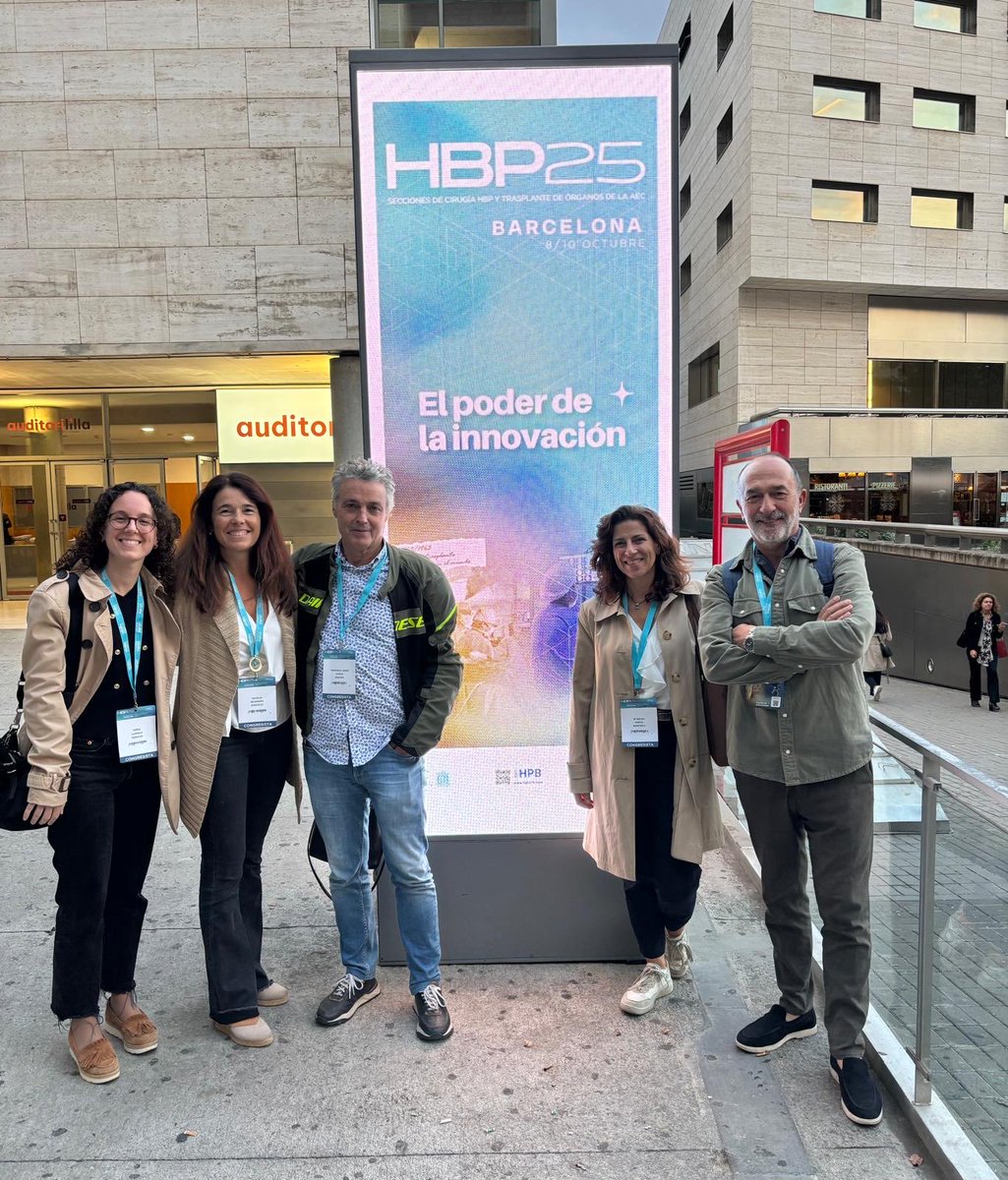 TauliSurgery's tweet photo. Tot l’equip de Cirurgia d’HBP @parctauli a la Reunió Nacional de Cirurgia HBP i Transplantament d’òrgans organitzada per l’AEC! 

Orgull d’equip Taulí! #Femtauli https://t.co/f6n6WGoEZP