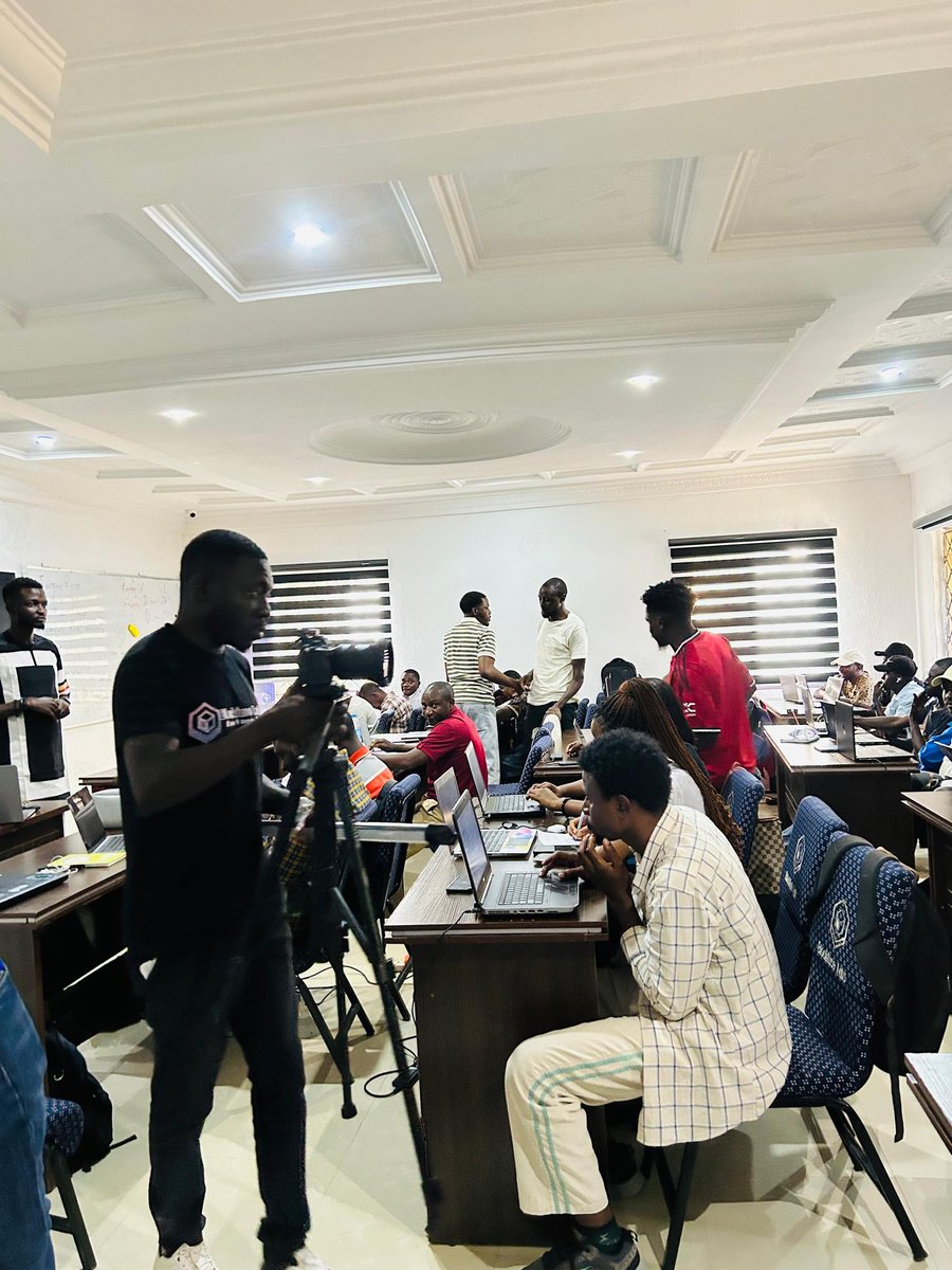 ScarFaceLabs's tweet photo. The next wave of #Web3 won’t be about who believed first.
It’ll be about who prepared best.

Builders who stayed ready, who kept learning, shipping, and experimenting, will lead the space forward.

Readiness isn’t hype. It’s consistency in silence.

#Blockchain #Builders #Africa https://t.co/VZfl8aiXTS