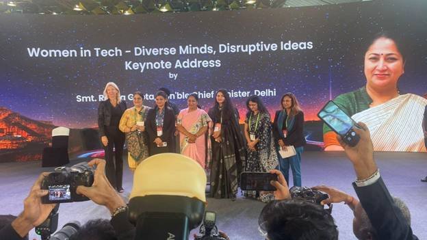 PIBKohima's tweet image. Chief Minister of Delhi Rekha Gupta ( @gupta_rekha ) addressed a special session on “Women in Tech: Diverse Minds, Disruptive Ideas”, on the sidelines of the ongoing #IMC2025

Read here: pib.gov.in/PressReleasePa…

@DoT_India #IndiaMobileCongress2025