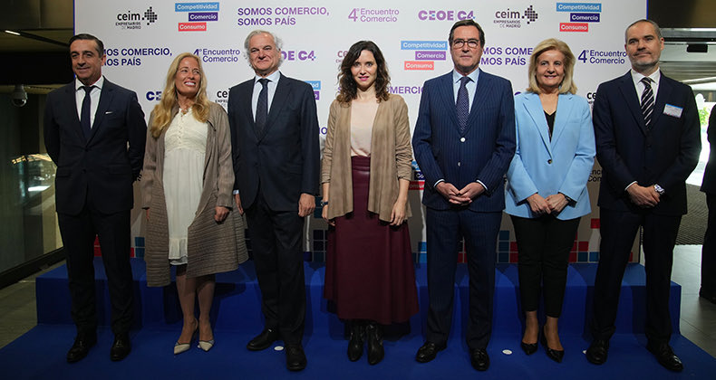 Idiazaquso's tweet photo. Si se os muere un familiar, espero que seáis conscientes de la merma en la economía nacional que supone ese permiso que os tomáis. https://t.co/o5Tf0HmKgL