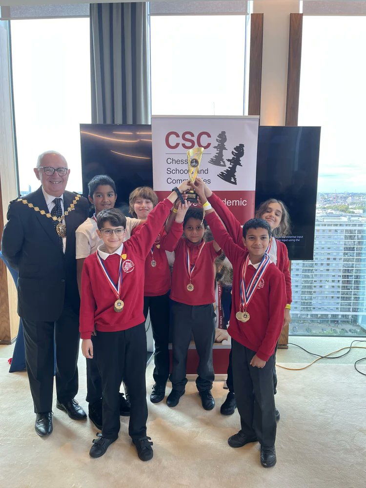 Chess in Schools and Communities (@schoolschess) on Twitter photo The Lord Mayor of Westminster, Councillor Paul Dimoldenberg kindly hosted a tournament for Westminster schools in his magnificent offices overlooking Buckingham Palace. 
Find the full report via the link.
chessinschools.co.uk/news/westminst… The Lord Mayor of Westminster, Councillor Paul Dimoldenberg kindly hosted a tournament for Westminster schools in his magnificent offices overlooking Buckingham Palace. 
Find the full report via the link.
chessinschools.co.uk/news/westminst…