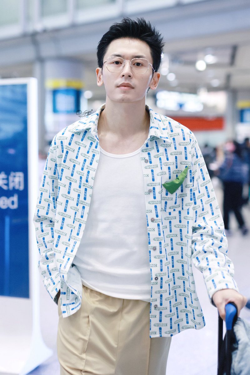 ehsally1's tweet image. 251010  PEK🛫

#ZhangZhehan #ZhangZhehan张哲瀚 #张哲瀚 #張哲瀚 #ZZH
#チャンジャーハン #장철한 #จางเจ๋อฮั่น #PrimordialTheatre #ZhangZheHanBangkokConcert
#张哲瀚泰国演唱会
#洪荒剧场 #TheRealZhangZhehan
#zhangsanjian
#张三坚