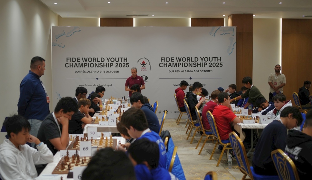 FIDE_chess's tweet image. ♟ The FIDE World Youth Chess Championships 2025 have passed their halfway mark in 🇦🇱 Durrës, and the excitement is only growing!

Hundreds of young players from 83 countries continue to battle with determination, discipline, and true sportsmanship — embodying the global spirit…