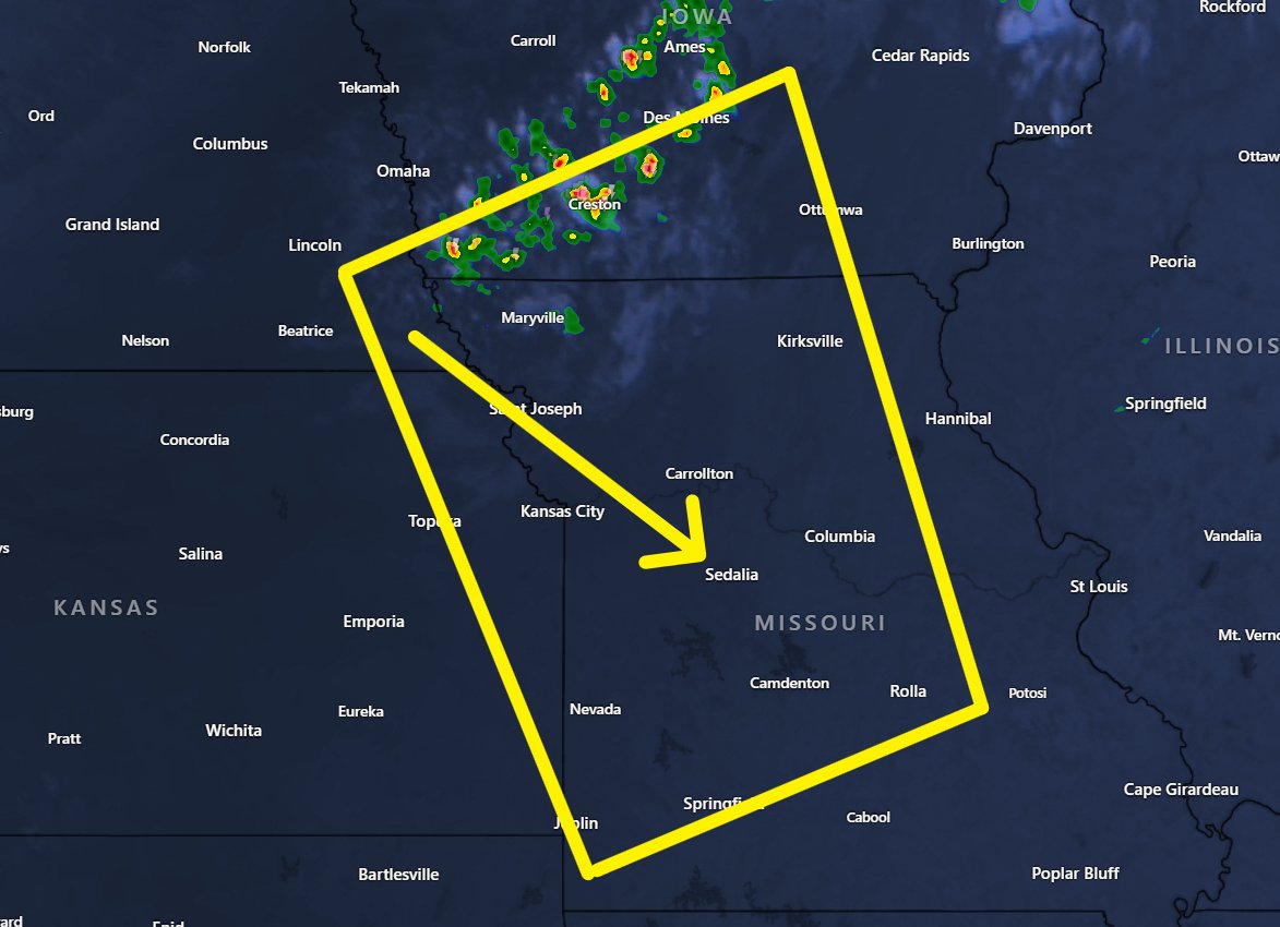 ASTracking's tweet image. Starting to see some Thunderstorms over Southern Iowa and if you remember my previous posts about strong storms possible for missouri and eastern kansas stay weather as these countinue to move in a southeasterly direction. Pay attention to alerts.