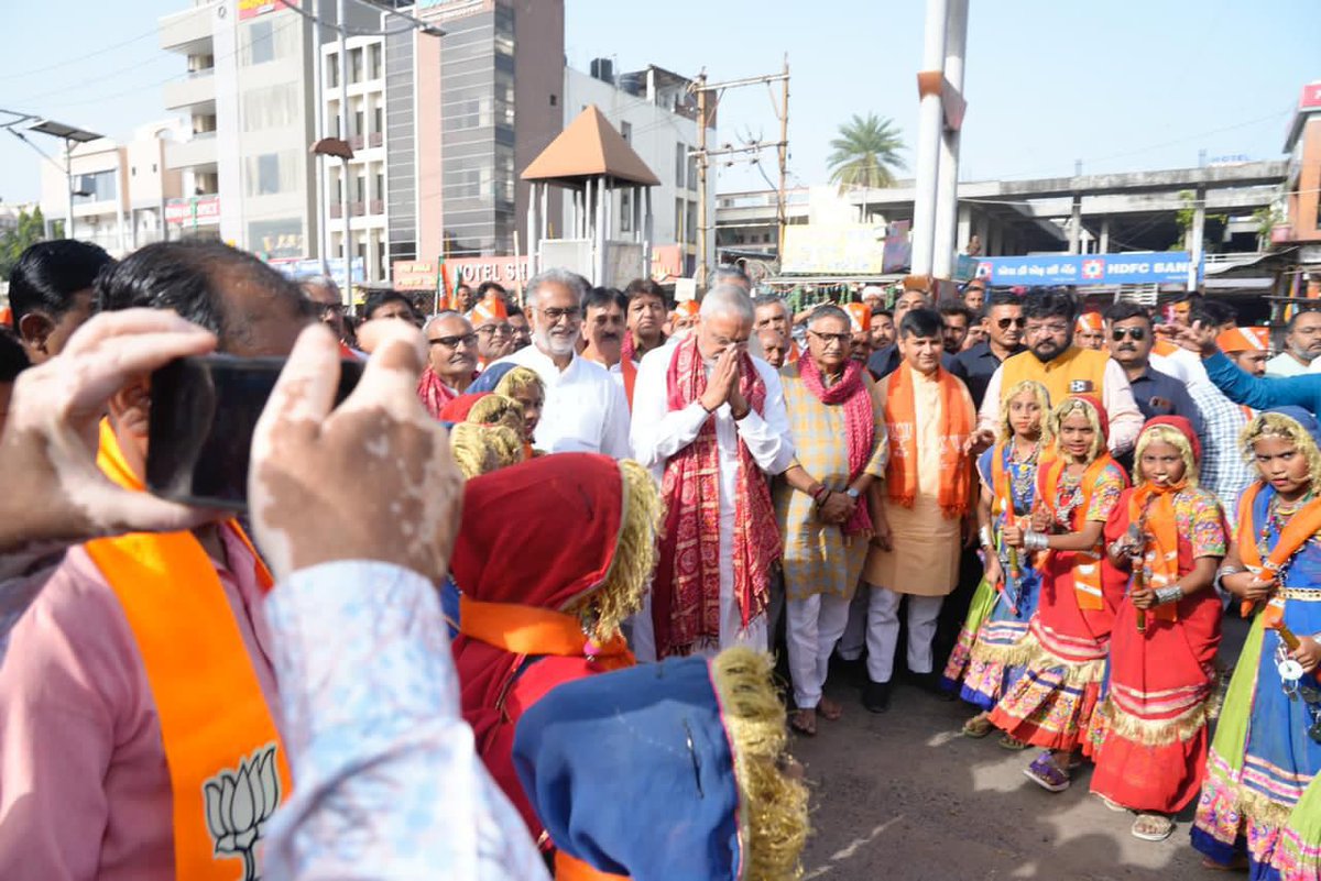 BJPBhaskarBhatt's tweet image. નવનિયુક્ત પ્રદેશ અધ્યક્ષ શ્રી @MLAJagdish જી એ શક્તિપીઠ અંબાજી ખાતે જગતજનની માઁ અંબાના દર્શનનું કરી આશિર્વાદ મેળવ્યા.