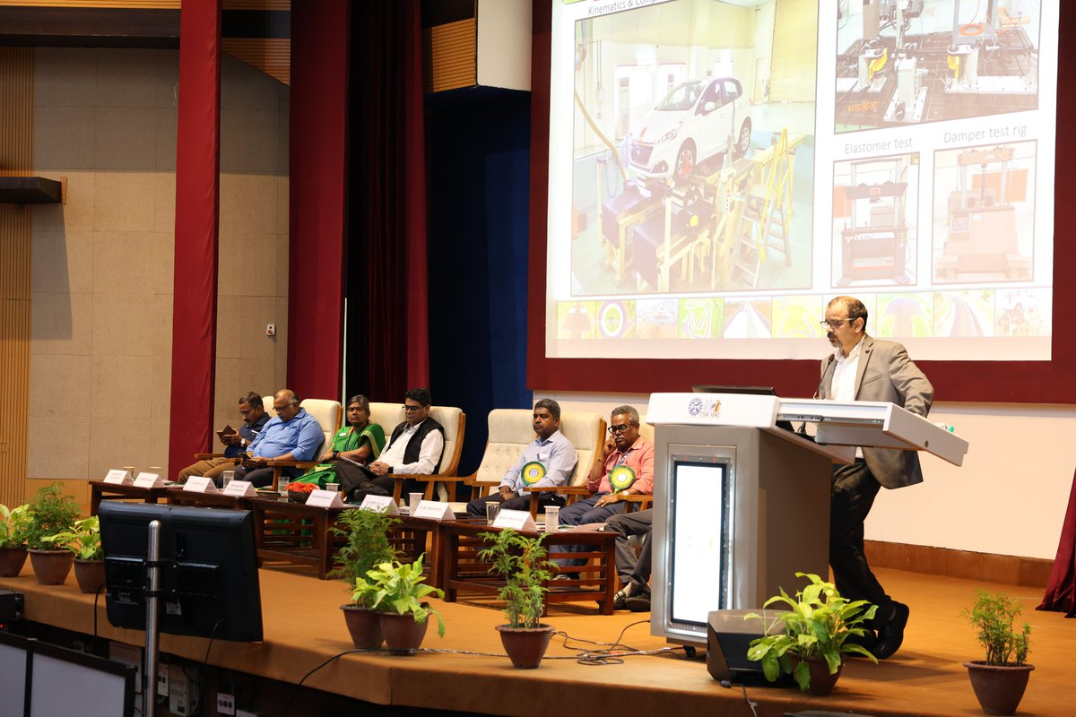 csir_serc's tweet image. CSIR Foundation Day 2025 address by the Chief Guests Dr. Manish Jaiswal, Director, National Automotive Test Tracks, Indore, Madhya Pradesh and Dr. Shivakumar Kalyanaraman, Chief Executive Officer,
Anusandhan National Research Foundation (ANRF) New Delhi