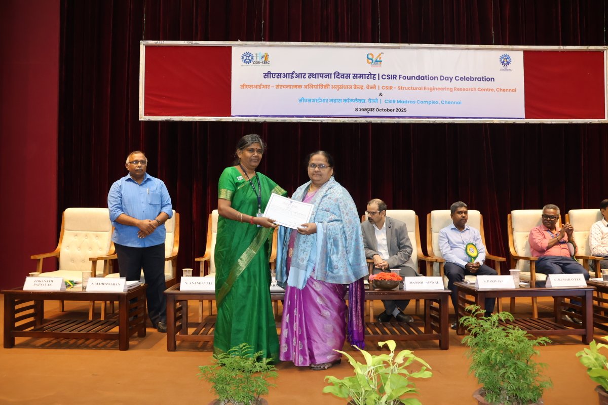 csir_serc's tweet image. Director, CSIR-SERC and Coordinating Director, CMC, honoured the employees of CSIR-SERC and CMC, who have superannuated during the past year