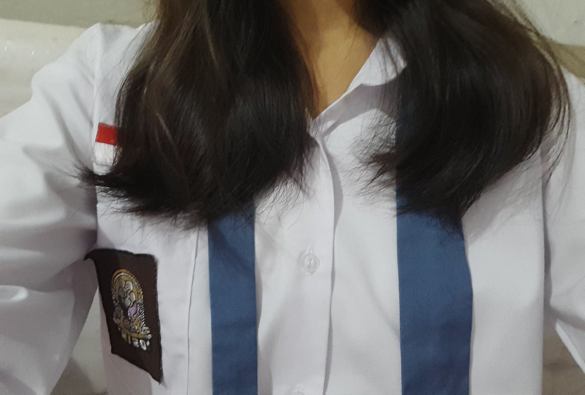 infrunmii's tweet photo. sekolah lagiii 😵‍💫😮‍💨😠 https://t.co/YjI9oqQiEV