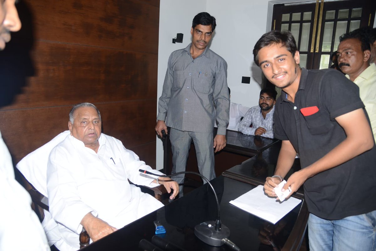 श्रद्धेय नेताजी अमर रहे 🙏🙏
<a href="/yadavakhilesh/">Akhilesh Yadav</a> <a href="/samajwadiparty/">Samajwadi Party</a>