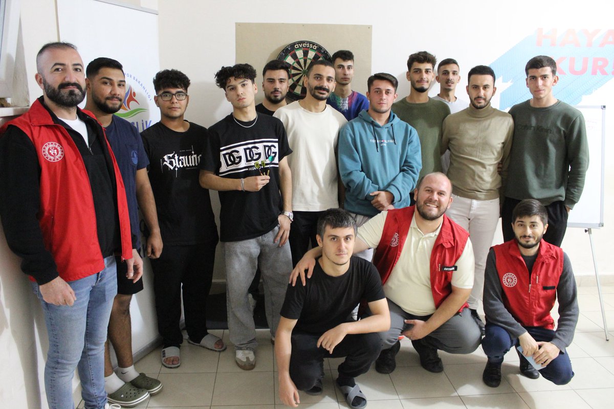 Amatör Spor Haftası faaliyetleri kapsamında GSB Ahmet Bican Yurdumuzda dart turnuvası düzenlendi. 🎯

Katılan tüm gençlerimize teşekkür ederiz. 👏

#GSBBigaGençlikMerkezi