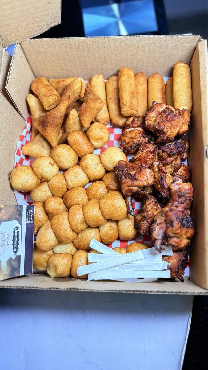 nutz_n_chops's tweet image. TGIF😄😄
Cheers to the weekend❤️

This is something nice and delicious to keep you going this weekend😉😉

Chicken or turkey lover?

There’s something for you on our menulist.
Call/whatsapp-08039108947
📍Abule Egba,Lagos

Ensure to preorder today❤️