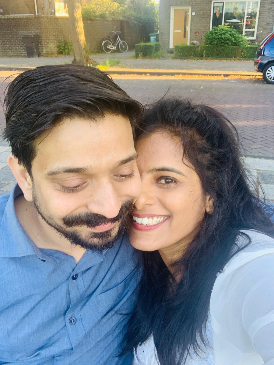 LessgoSushant's tweet image. Quitting job at $0 MRR becomes easy when your partner got your back.