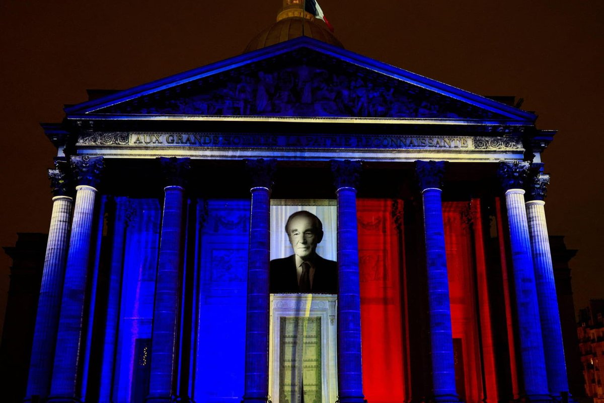 La robe d’avocat de Robert Badinter repose désormais au Pantheon des grands Hommes. Les droits de la Défense et ceux de l’Homme y sont ainsi pour toujours. Merci à lui, sincèrement et profondément.