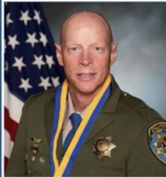 MrPitbull07's tweet image. KEEP HIM IN YOUR THOUGHTS 

Retired officer Chad Millward, who helped rescue more than 40 people in one of California&apos;s deadliest wildfires, is in need of help himself. 

He was flying the medical helicopter that crashed in Sacramento earlier this week. He’s now recovering in the…