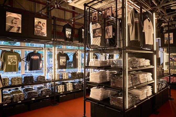 オアシス：来日公演まであと2週間！
いよいよ明日（10/11）、日本初・唯一の公式ポップアップ・ショップ 「Oasis Live ‘25 Tokyo Fan Store」 が渋谷・MIYASHITA PARKにオープン！

【Oasis Fan Store】
開催期間：2025年10月11日（土）～11月2日（日）
営業時間：11時～21時（予定）