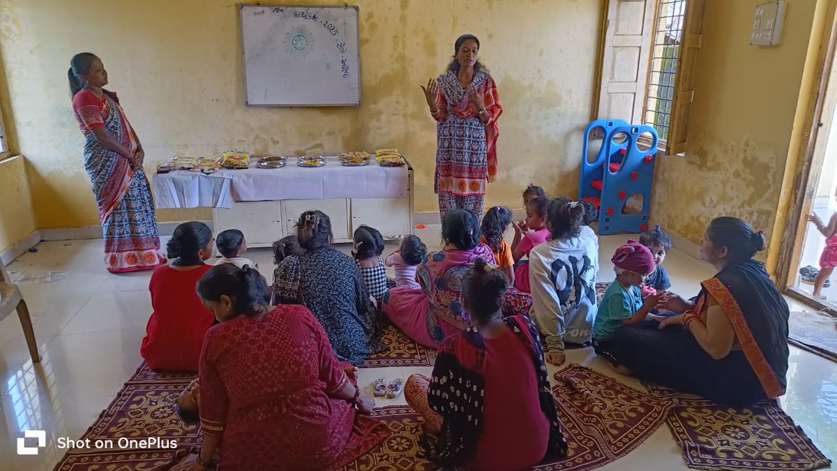 વિકાસ સપ્તાહ અને પોષણમાહ નિમિત્તે આંગણવાડી કેન્દ્રોમાં વાનગી નિદર્શન,THR, લોકલફૂડમાંથી બનતી લાઈવ વાનગી લાભાર્થી ને બતાવી,મહત્ત્વ ની સમજ, icds યોજનાની iec, આહવા જી. ડાંગ.