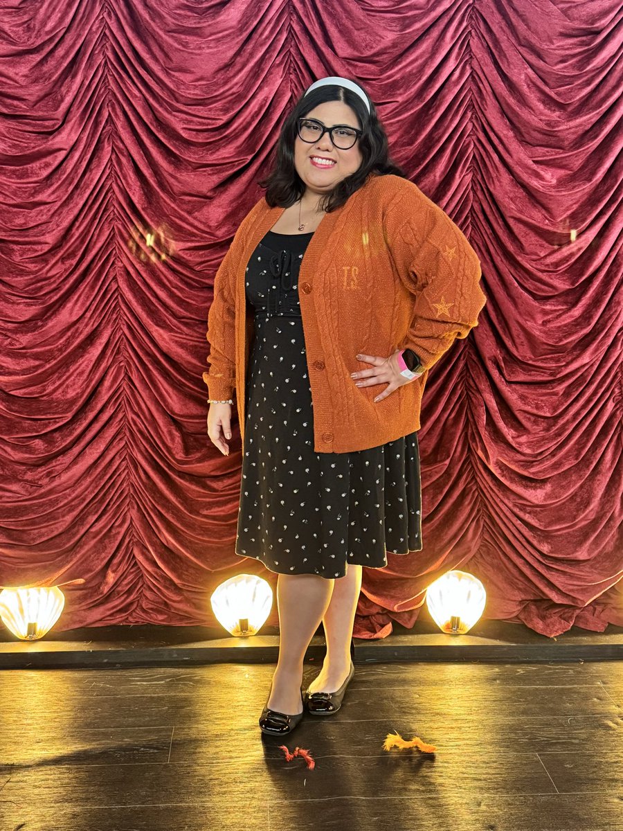 speak_enchanted's tweet photo. I went to the #TSTheLifeofaShowgirl pop up !

I enjoyed it so much so many photos opportunities 🥹❤️‼️ https://t.co/ZHzSzGMOOi