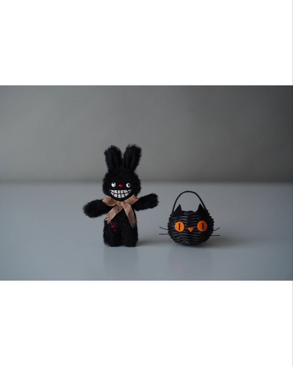 いたずらな黒ウサちゃん𓂃🖤🎃👻