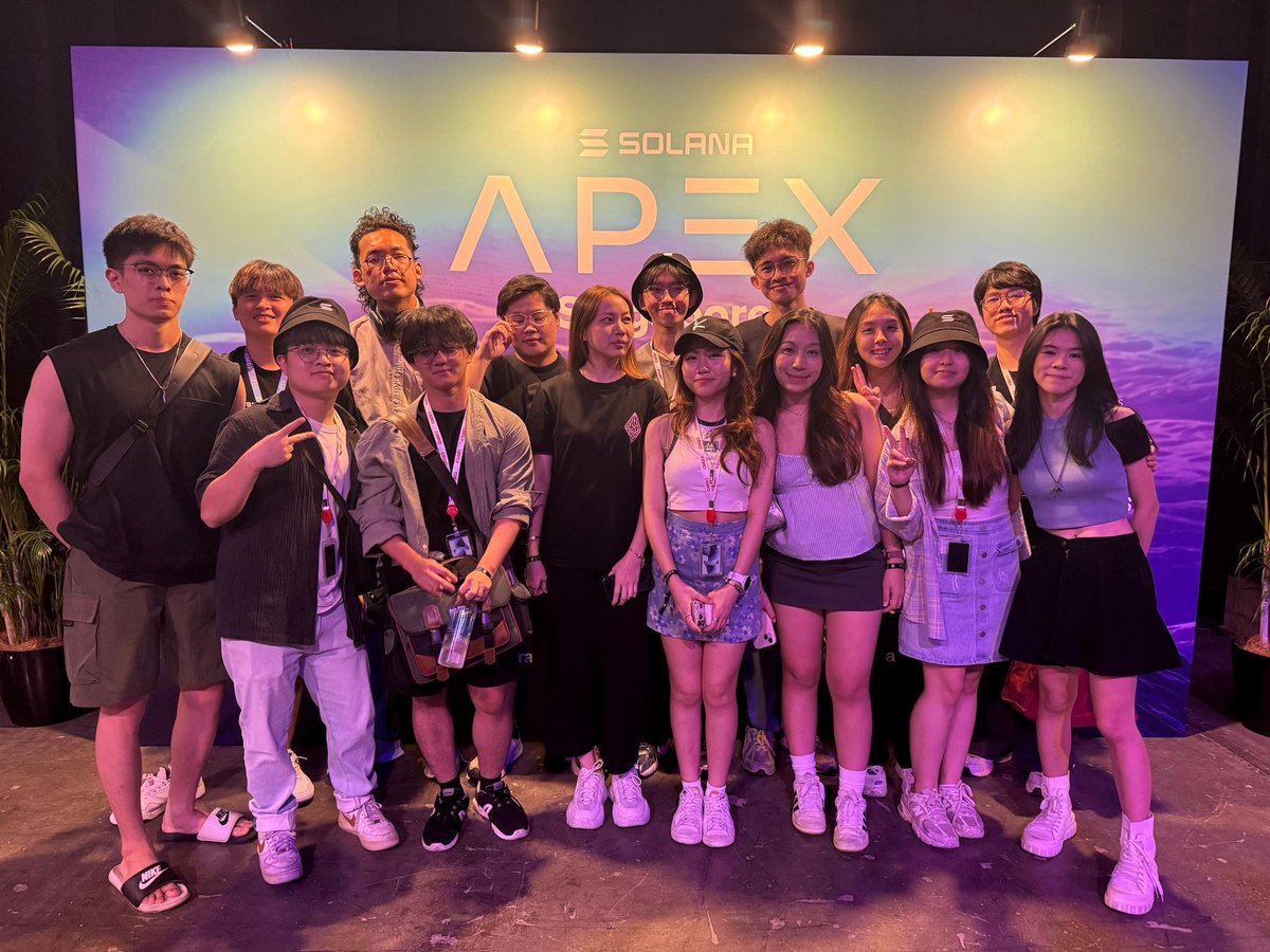 TeddyHuZz's tweet photo. Just wrapped up an amazing time at Token2049 Singapore last week! 🚀

Big thanks to the @token2049 for giving free student tickets to apubcc gang. Had a great time meeting ton of incredible people, made connections, and walked away with some cool swags. 

Excited for whats next! https://t.co/48m6TLfwSf
