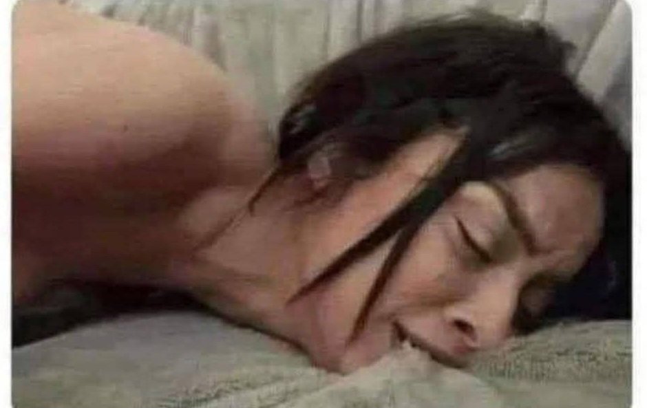 Het is maar dat u het weet én beseft dat er nu momenteel ergens op de wereld een meisje is zonder armen die het bed probeert op te maken.