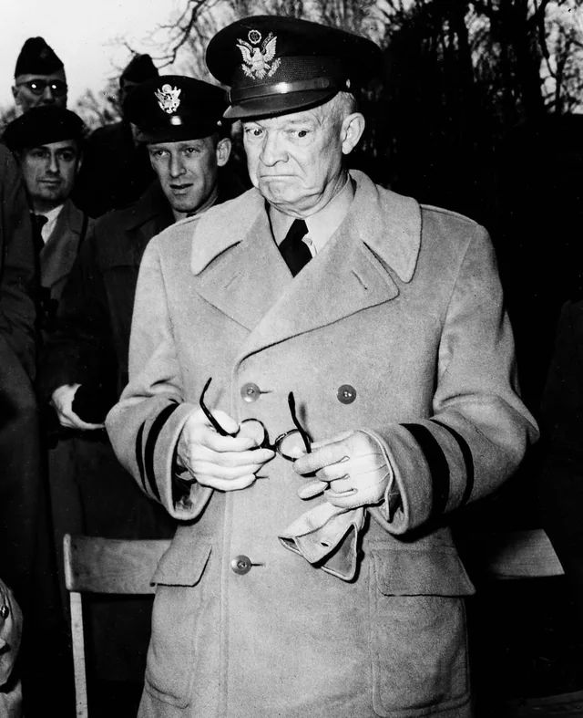 fasc1nate's tweet image. General Eisenhower upon hearing the news that President Truman had relieved General MacArthur in Korea, April 11, 1951
