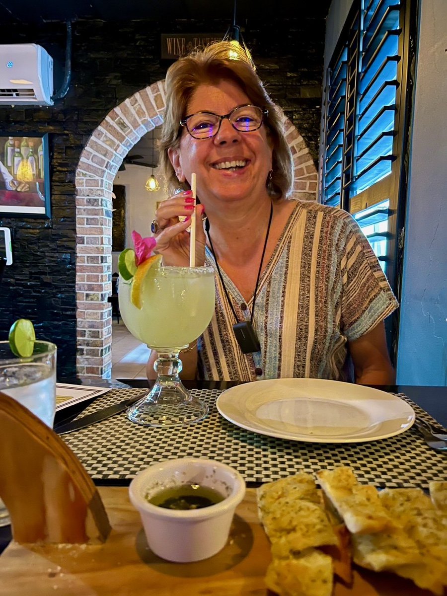 SubduedSnarl's tweet image. I know a little place in Rocky Point
where the Margaritas are #Divine ! 😇😋
#DailyPictureTheme