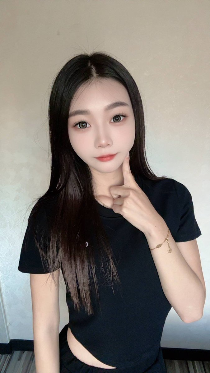 ching_614's tweet photo. 發現自己不笑的時候就是臭臉☹️
我沒有心情不好～
你們來按摩不要不敢跟我說話啦🥲
#筋絡spa #本人服務 https://t.co/2pczyZIg31