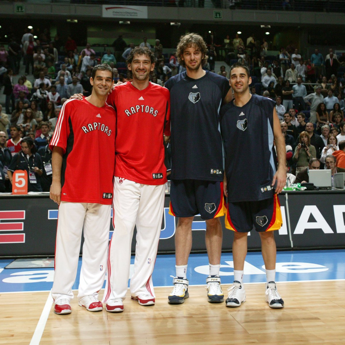 11 de octubre de 2007.

<a href="/JmCalderon/">José Manuel Calderón</a> 
<a href="/jgarbajosa15/">Jorge Garbajosa</a> 
<a href="/paugasol/">Pau Gasol</a> 
Juan Carlos Navarro
