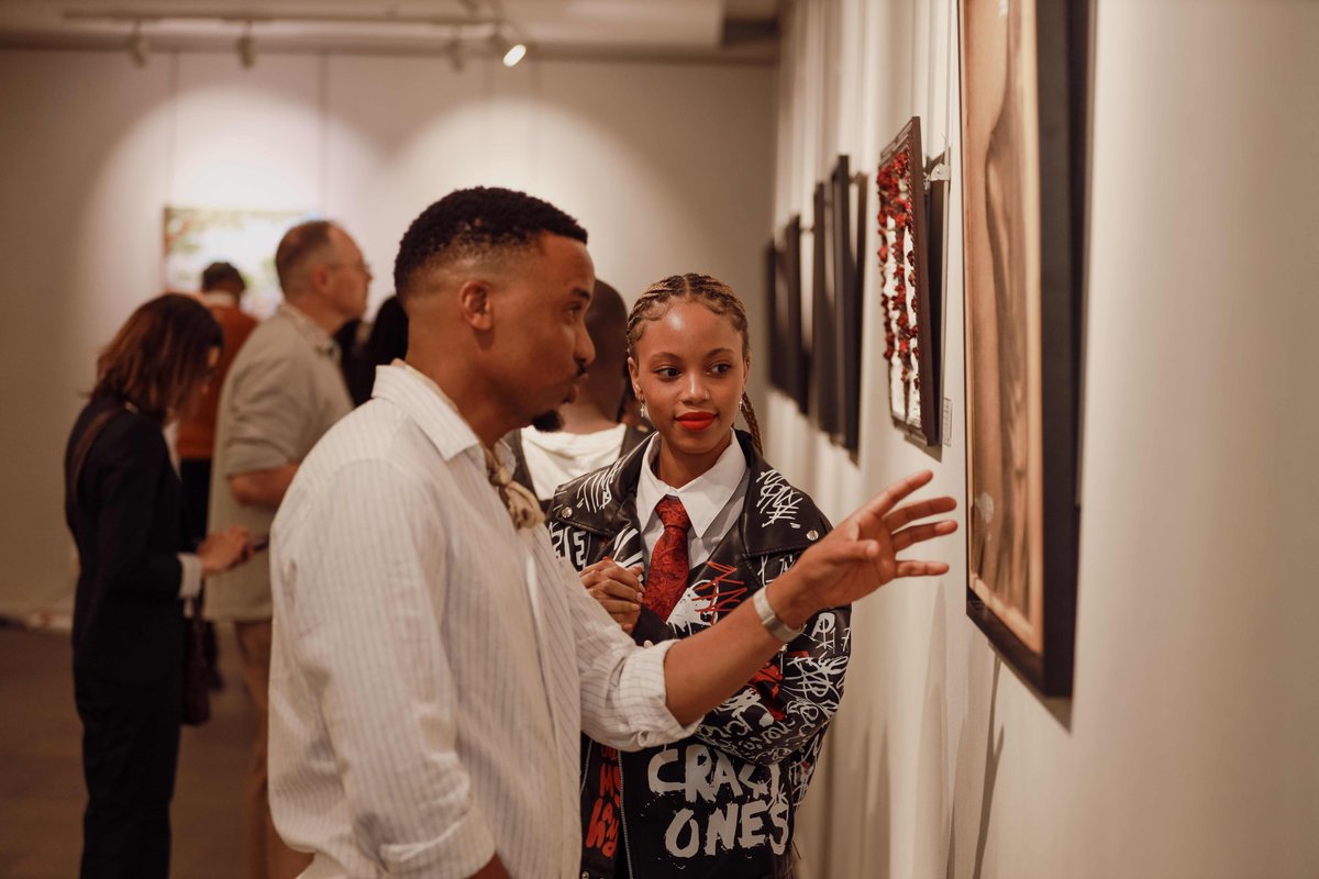What a night at the #ACTNyoloha Visual Arts Finals!
🏆 R300K scholarship awarded to Lerato Sithole
🎨 Finalists inspired with beautiful work
🎶 Umlilo lit up the space
🎤 Bulelani Ntuli from <a href="/Nedbank/">Nedbank</a> reminded us: “Art is a necessity.”
Huge thanks to all who made this possible.