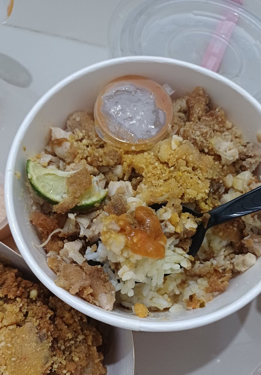 sumpah... bumbu gurih &amp; koyanya ENAK BGTTTTTT fix bakalan jadi makanan fav akuuu 😭👍🏻