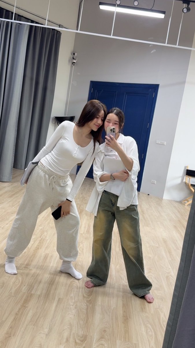 ayaorapan's tweet photo. Work work กันค้าบบ เข้มข้นสุดๆเลยวันนี้ 🤍
#ayaorapan #miephat
#MoreThanHerProject
#MMYGLProject
#MeMindY https://t.co/YxP05qSH5o