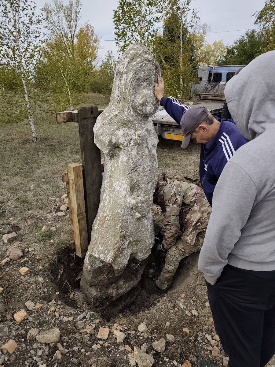 Історія, котра нині успішно завершилась, почалась з маленького папірчика з трьома пунктами тексту.
Той папірчик до відділу археології принесла співробітниця музею, яка відповідає за комунікацію з музеями області.