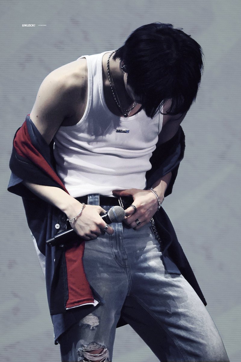 𝐳𝐢𝐩 tweet media