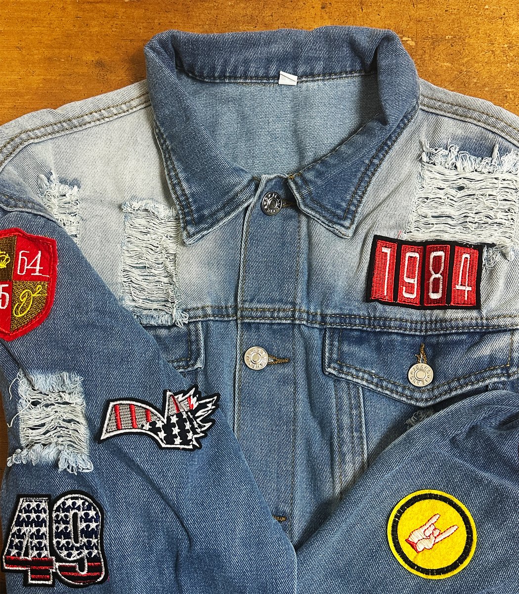 mactechlab's tweet image. 秋冬用にと安物のデニムジャケットを手に入れた。このジャケットを選んだ理由はただひとつ… &quot;1984&quot; のタグがあったから…（笑）。お分かりですよね👍
#mactechlab