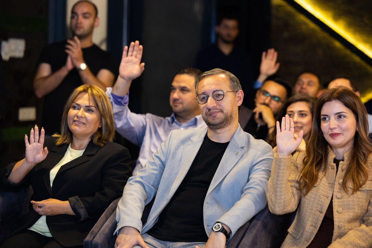 ASAN İnnovativ İnkişaf Mərkəzi (#AİİM) tərəfindən təşkil olunan “Süni və təbii zəka” debat görüşündə dinləyici olaraq iştirak etdik.

Ətraflı: vxsida.gov.az/az/article/2465