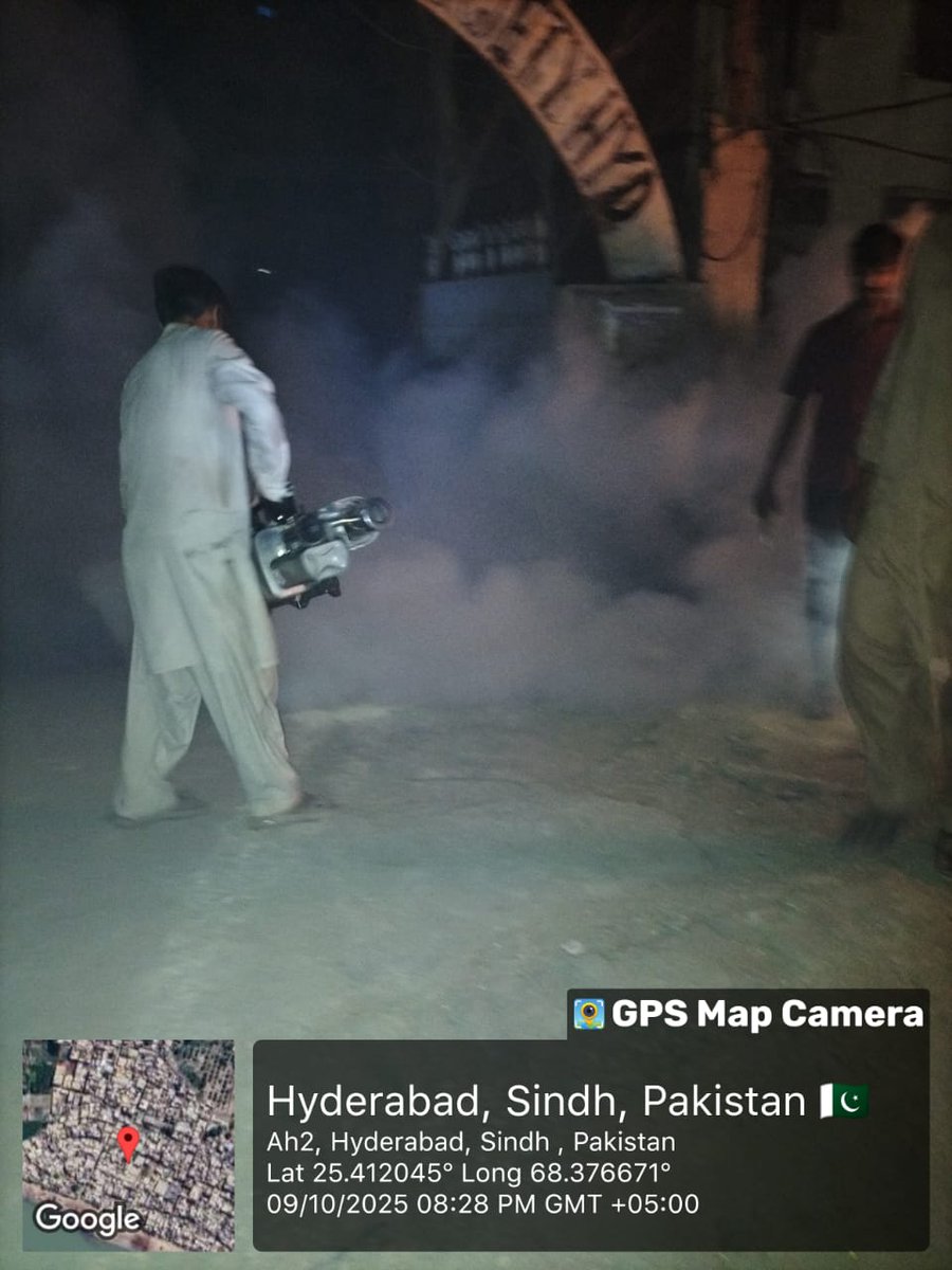 پاکستان پیپلز پارٹی کے مئیر حیدراباد جناب کاشف علی شورو کی ہدایت پر ڈسٹرکٹ 
حیدراباد کی یو سی میں ڈینگی وائرس کے خاتمے کے لیے اسپرے مہم کا آغاز کیا گیا

<a href="/KashifShoroPPP/">Kashif Shoro</a>
<a href="/jamkhanshoro/">jam khan shoro</a> 

#میٸر_بدل_رہا_ہے_حیدرآ